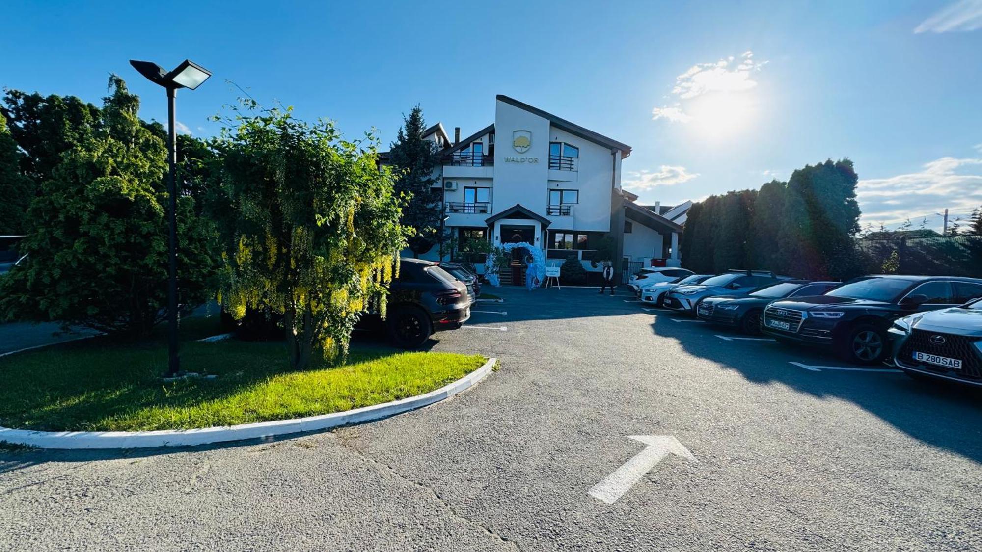 Pensiunea Waldor Bacău Extérieur photo