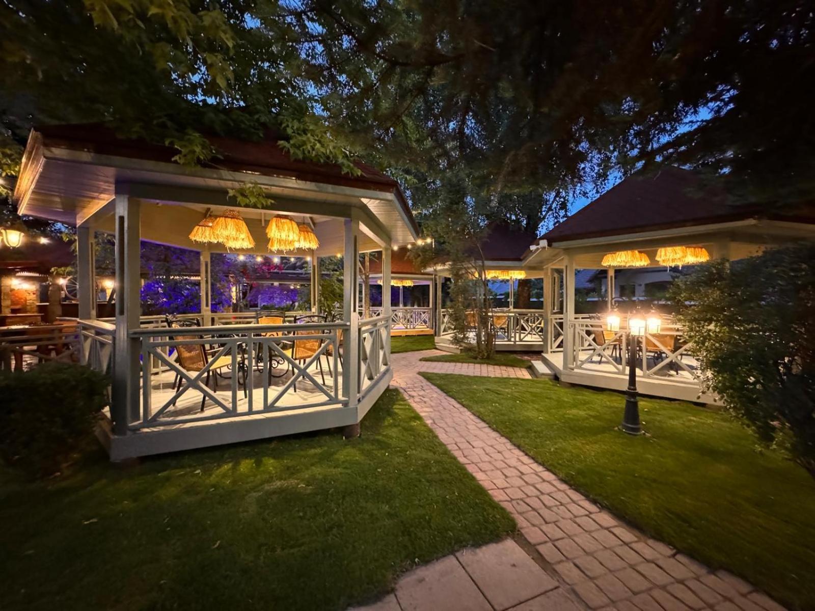 Pensiunea Waldor Bacău Extérieur photo